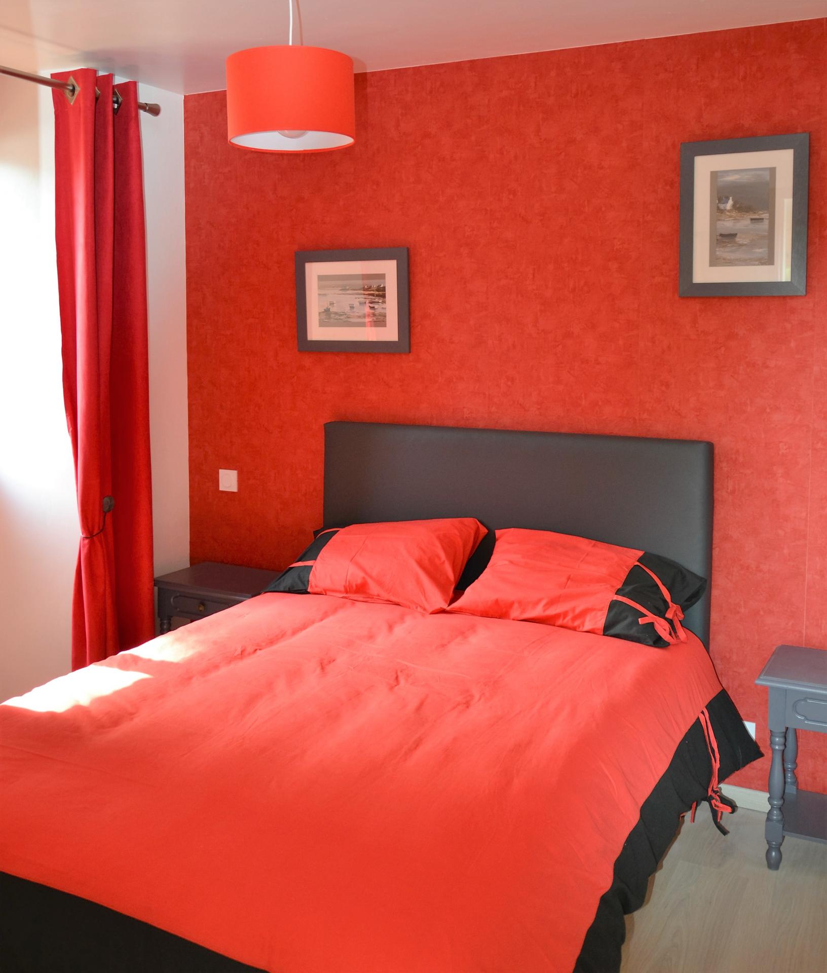 Chambre rouge 1